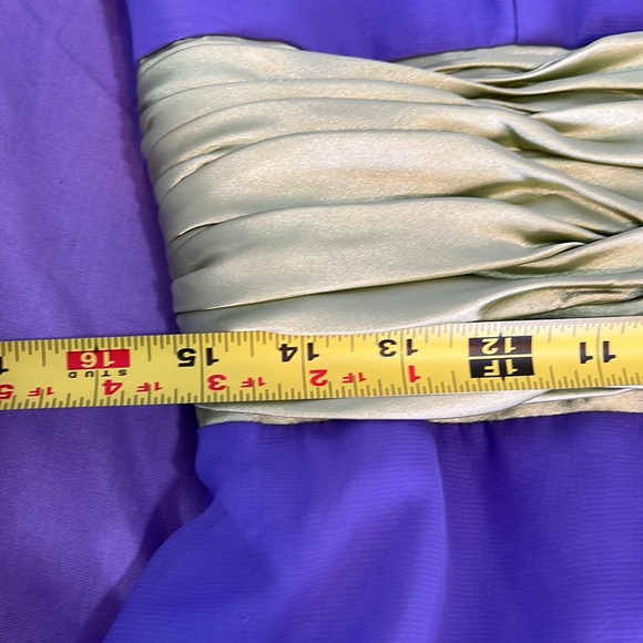 Semi formal dress size 8 - Picture 8 of 10